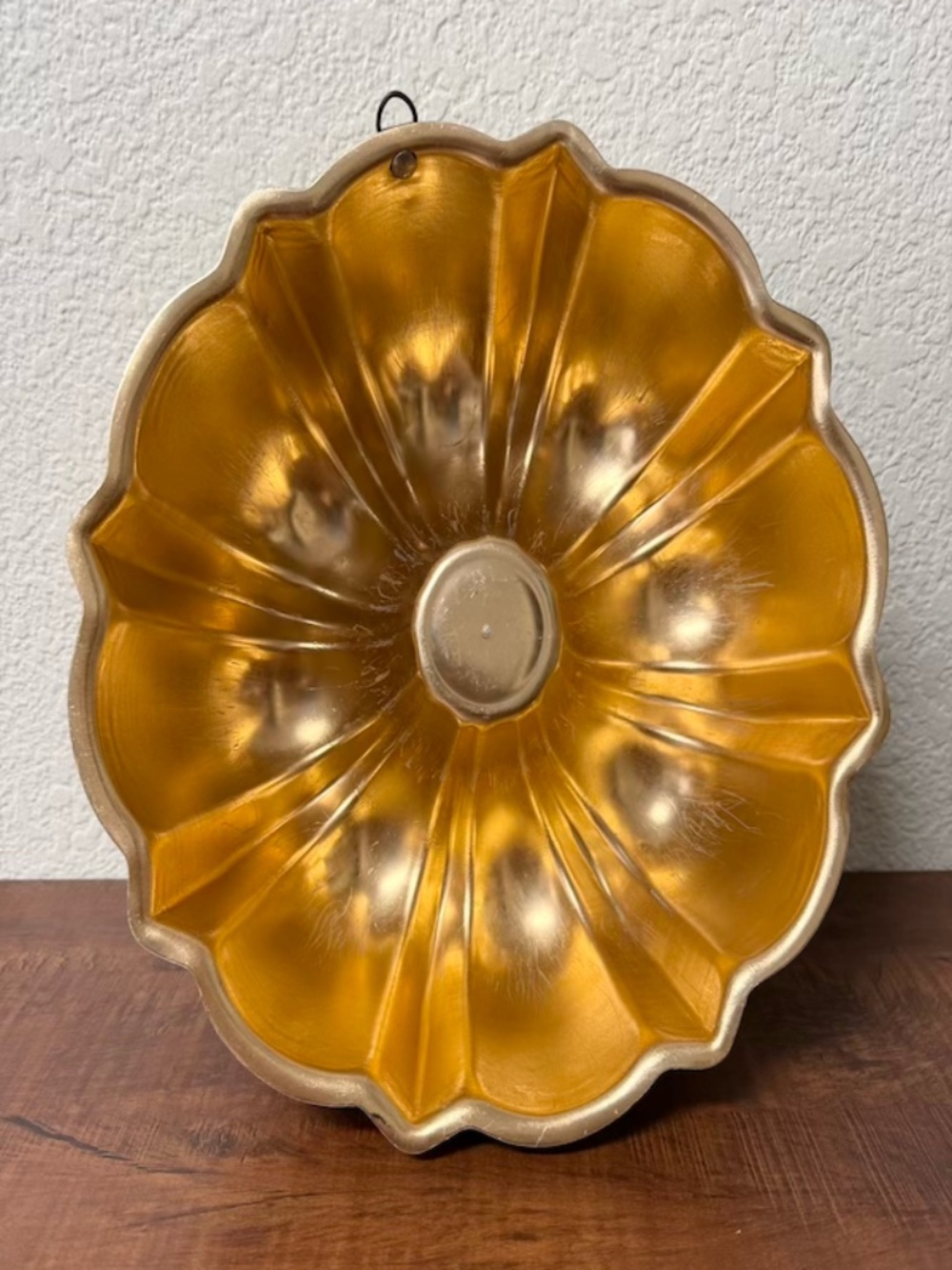 Vintage Gold Aluminum Bundt Cake Mold 10"